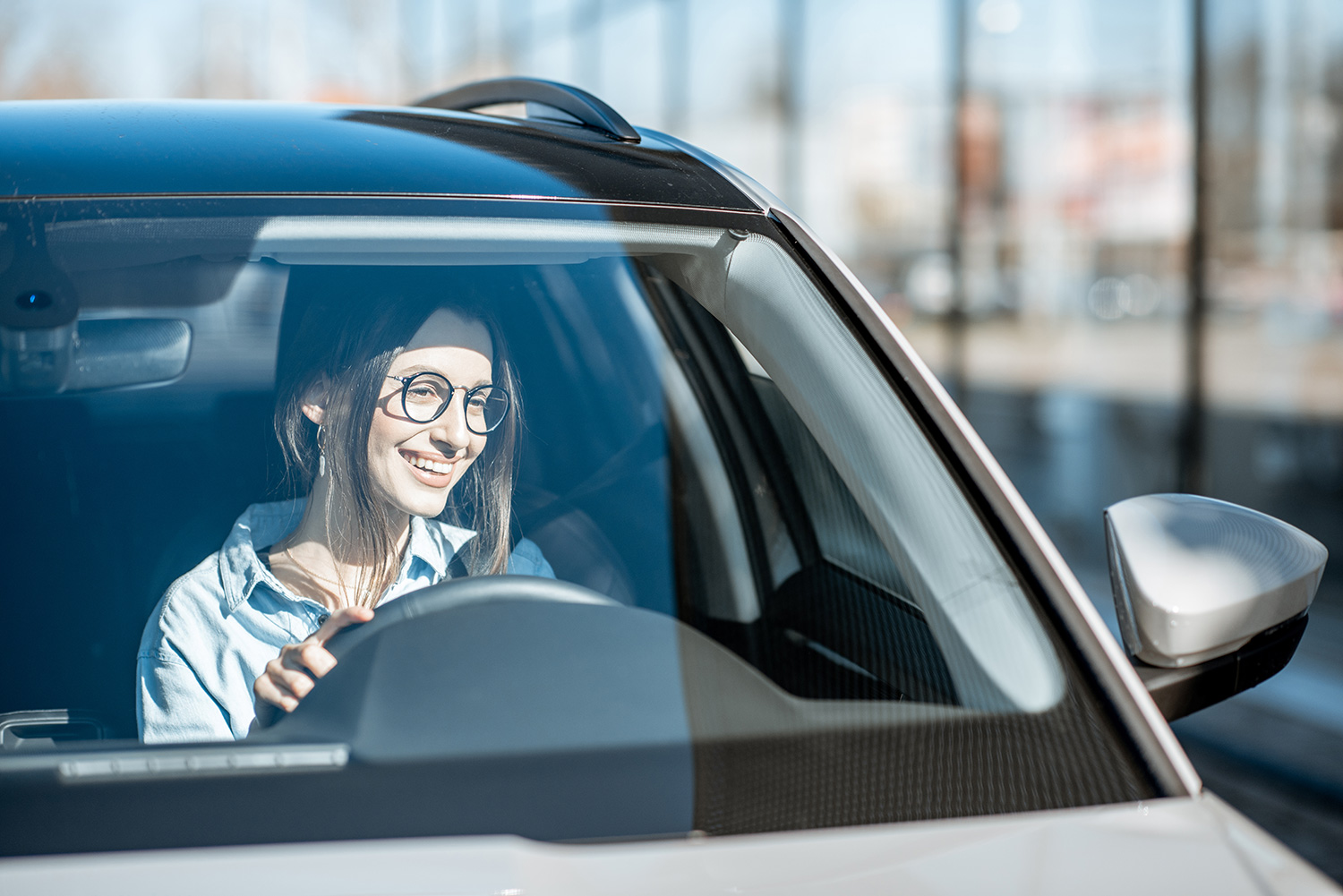 woman-driving